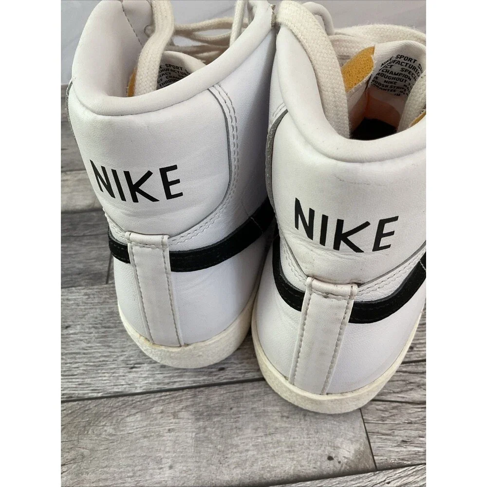 Nike Blazer Mid '77 Vintage White Black BQ6806-100 Og Men's Size 8.5 US
